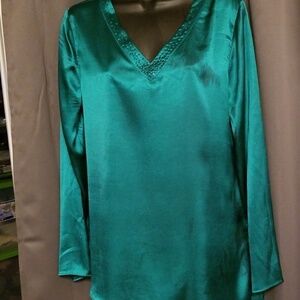 Chico's Womens Blouse Green Satiny Bejeweled V-neck size 1